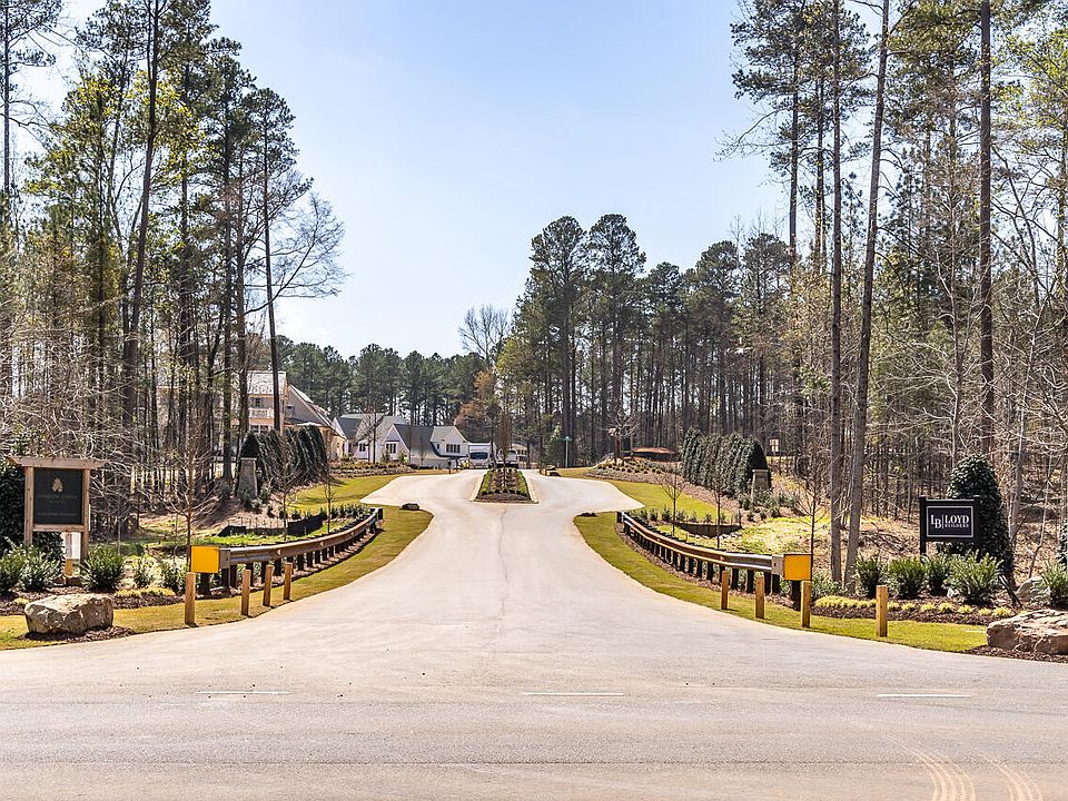 2nd image of 4925 Foxridge Dr