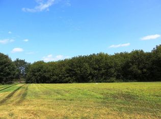 6723 Commonwealth Dr, Loves Park, IL 61111