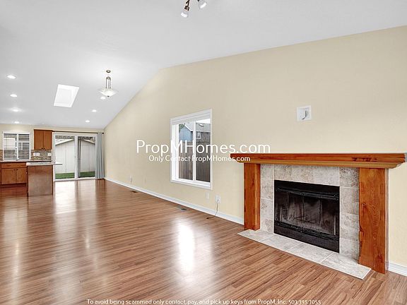 3rd image of 16070 SW Dewberry Ln