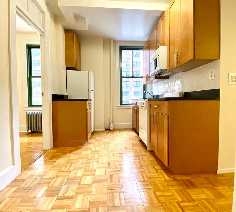 1st image of 502 E 79th St APT 3