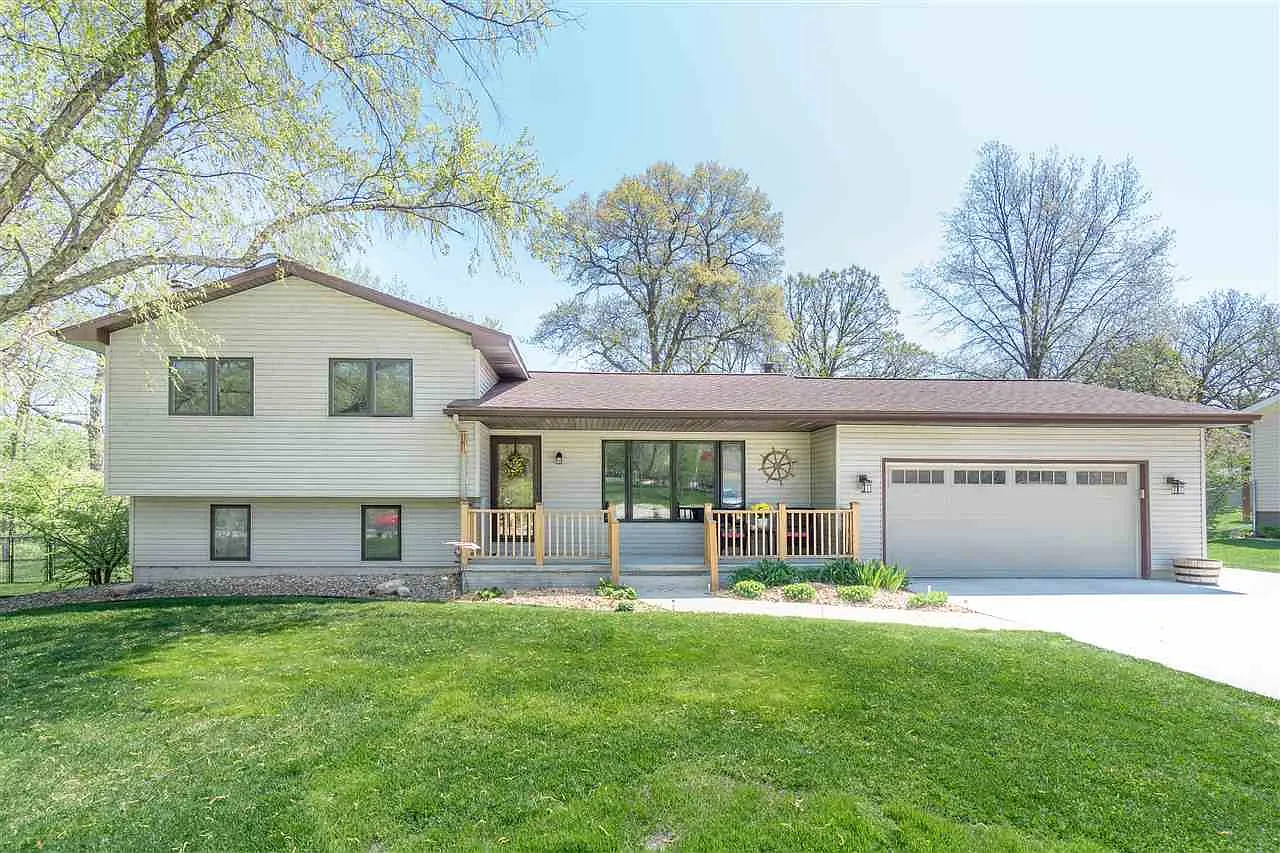 138 Niagara Dr photo 1