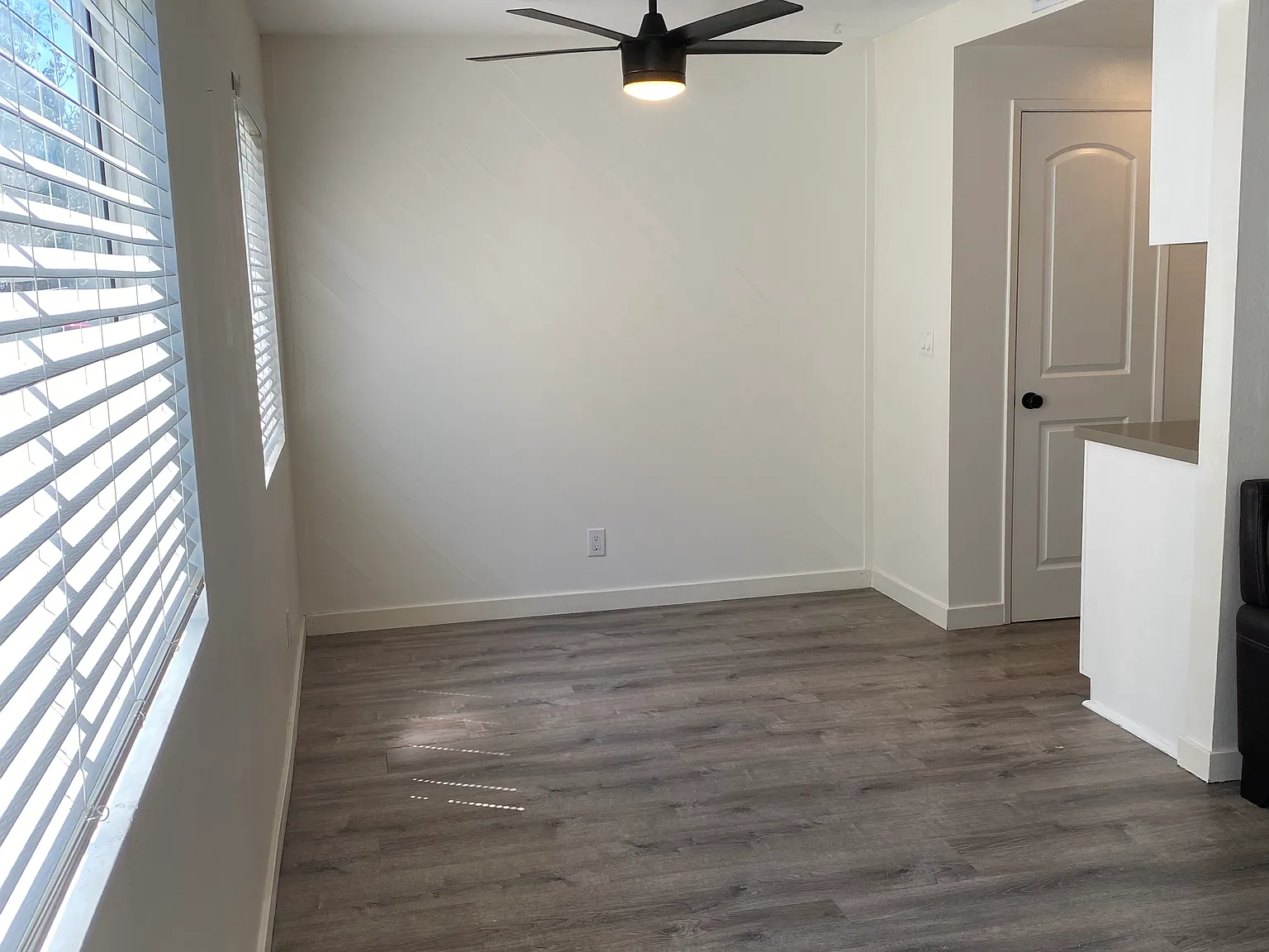 2 bed, 892 sqft, $2,500 — Photo 2