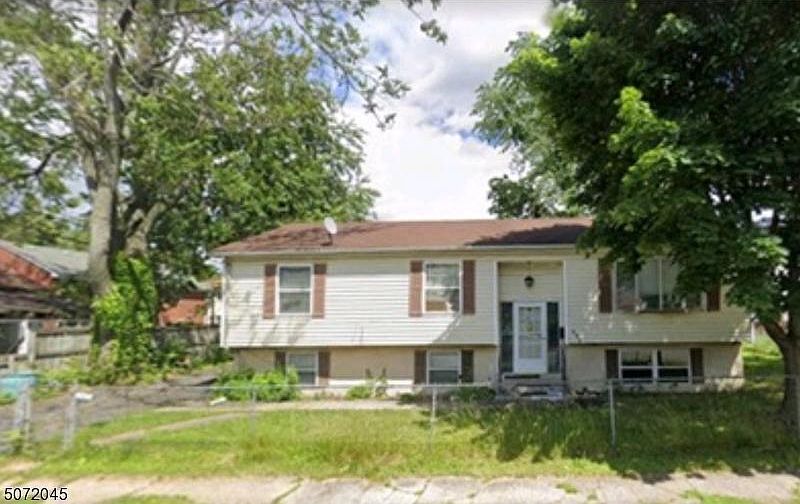 1st image of 494 Halsted St