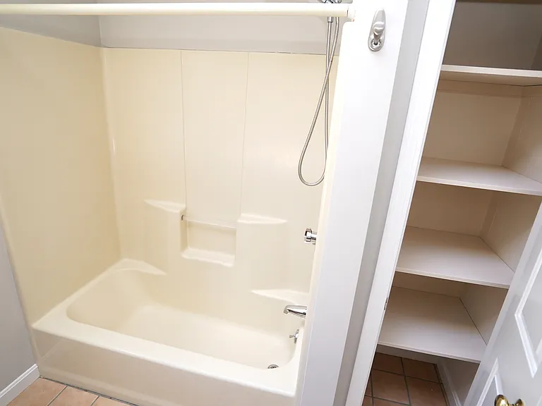 8 Mann St #8 — Photo 20