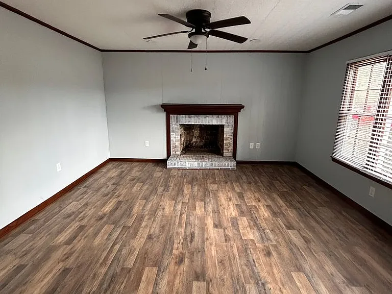 5365 W Oglethorpe Hwy — Photo 4