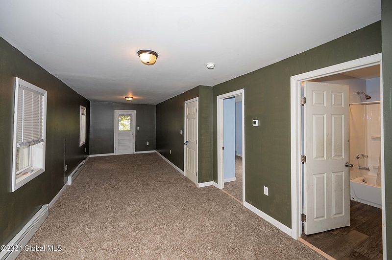 4th image of 81 Ellsworth Avenue