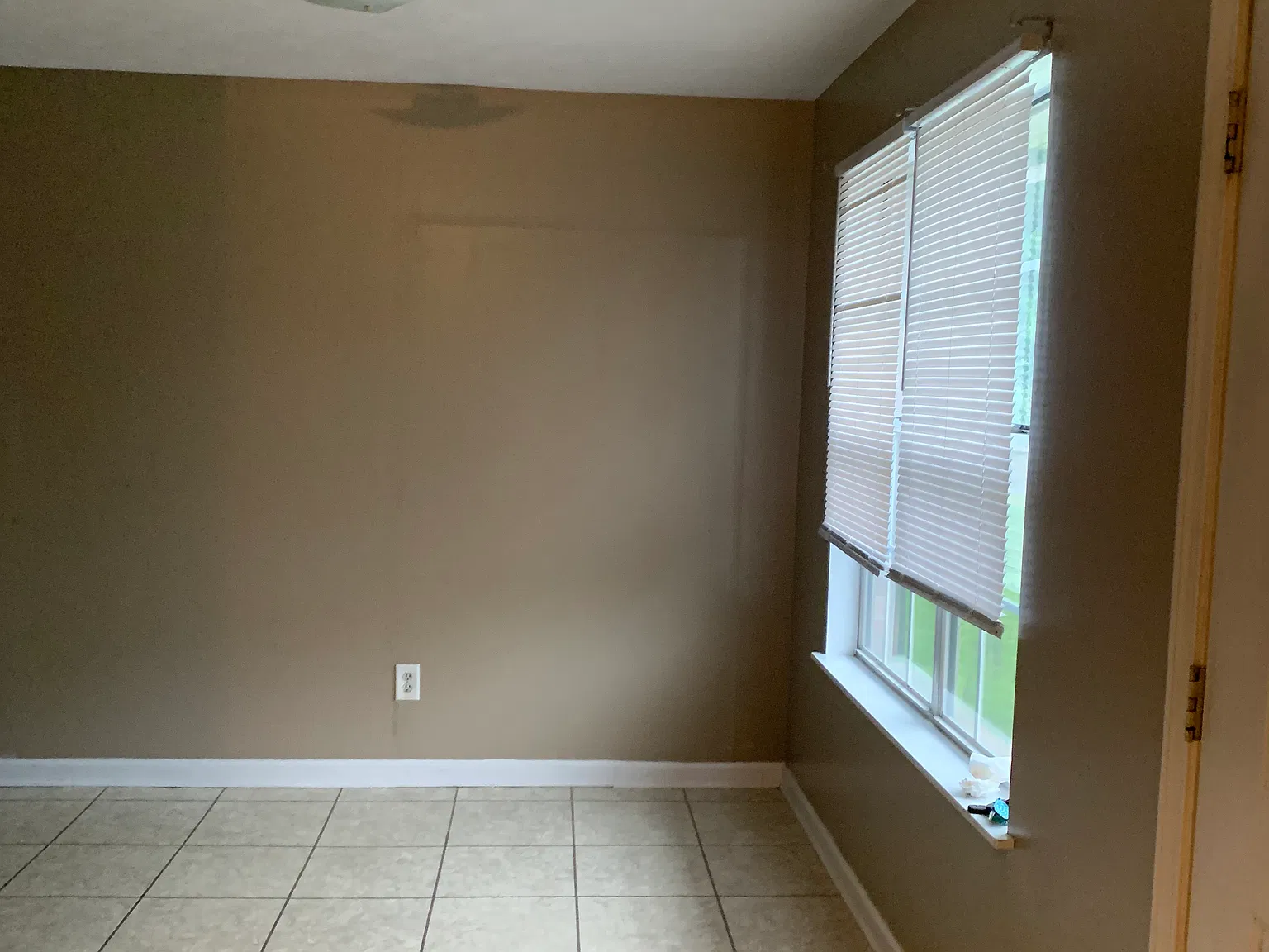 400 S Friendship Rd — Photo 3