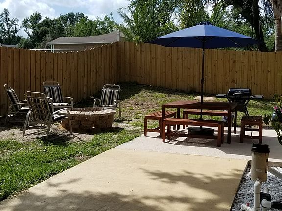 4th image of 806 S Galena Ave