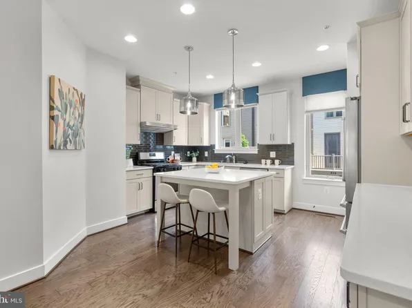 820 Thompson Cres Unit 26, Rockville, MD 20852