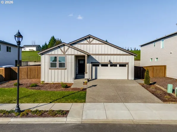 1127 W 15th St, La Center, WA 98629