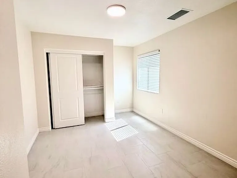 Spacious 3BR/2BA Home with Open Floor Plan, Garage & Washer/Dryer — Photo 73