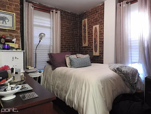 Rented by Point NYC | media 37