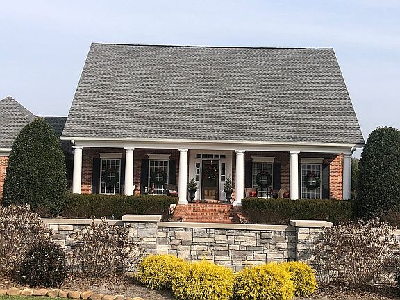 3rd image of 110 Fairway View Dr