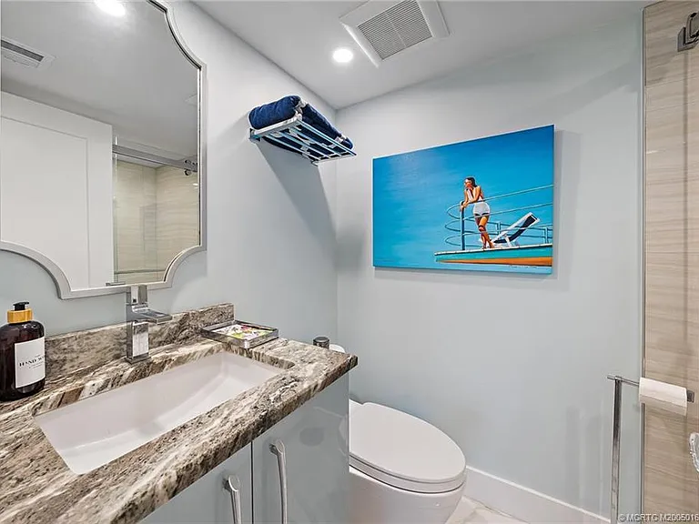 669 NE Plantation Rd #201 — Photo 32