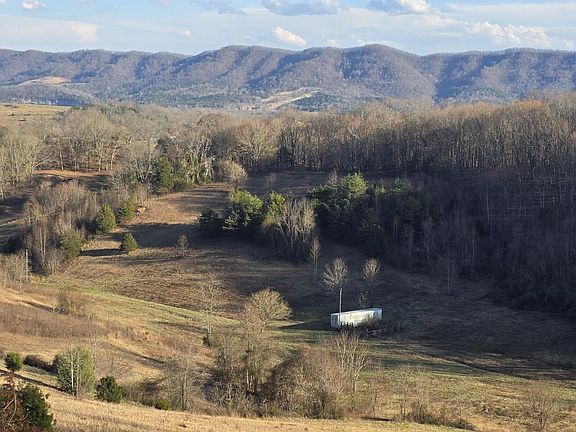 2nd image of 1874 Blue Hollow Rd