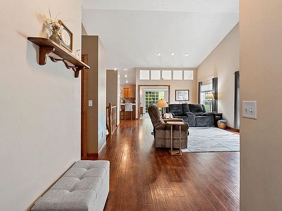 3rd image of 5529 W Brookview Dr