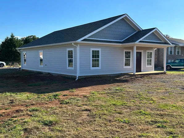 30 Pleasant View Dr, Greeneville, TN 37745
