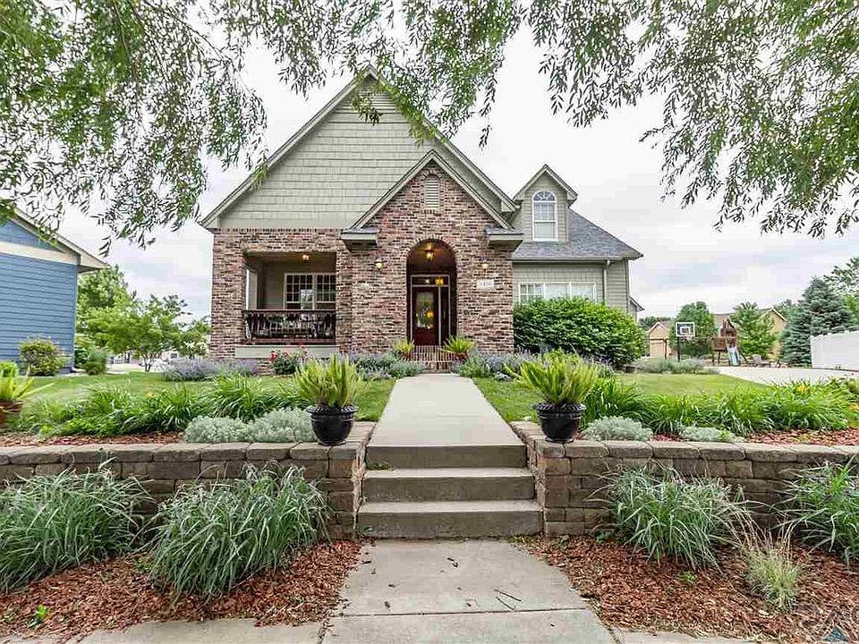 1st image of 6404 S Killarney Cir