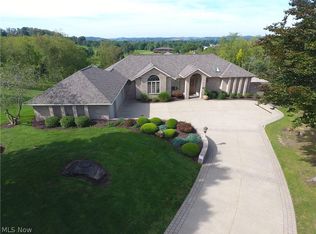 1572 Terrace Rd NW, New Philadelphia, OH 44663