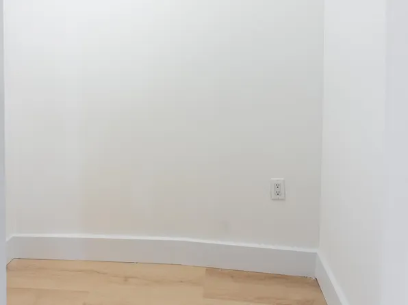 121 Division Street image 18 of 20