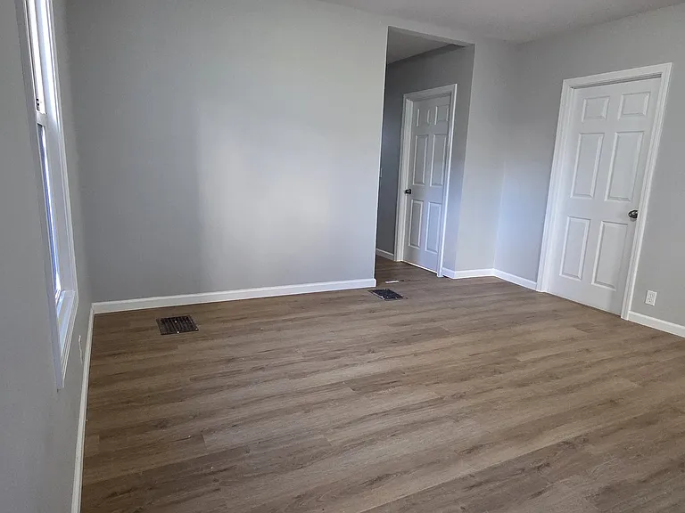 126 Tremont St #B — Photo 16