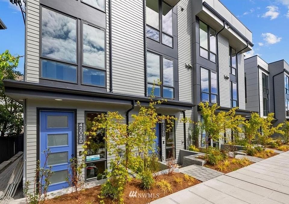 16 townhome community