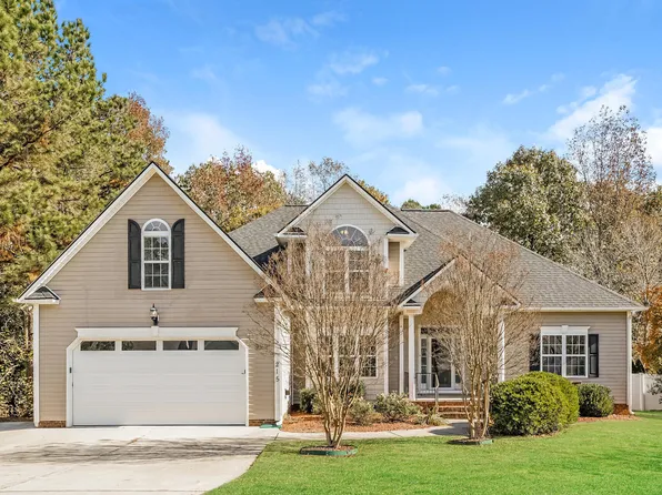 215 Oak Island Ct, Garner, NC 27529