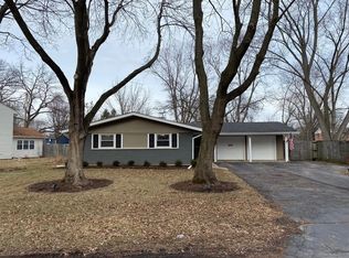 205 Sandholm St, Geneva, IL 60134