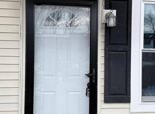 131 Hampshire Rd, Sicklerville, NJ 08081