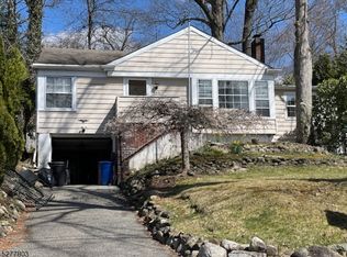 165 Beech Ter, Wayne, NJ 07470