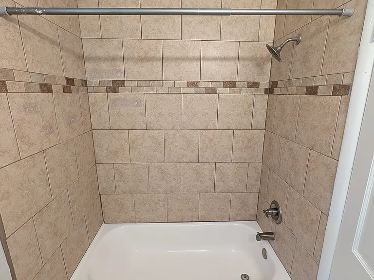 1825 Meyers Pl — Photo 19