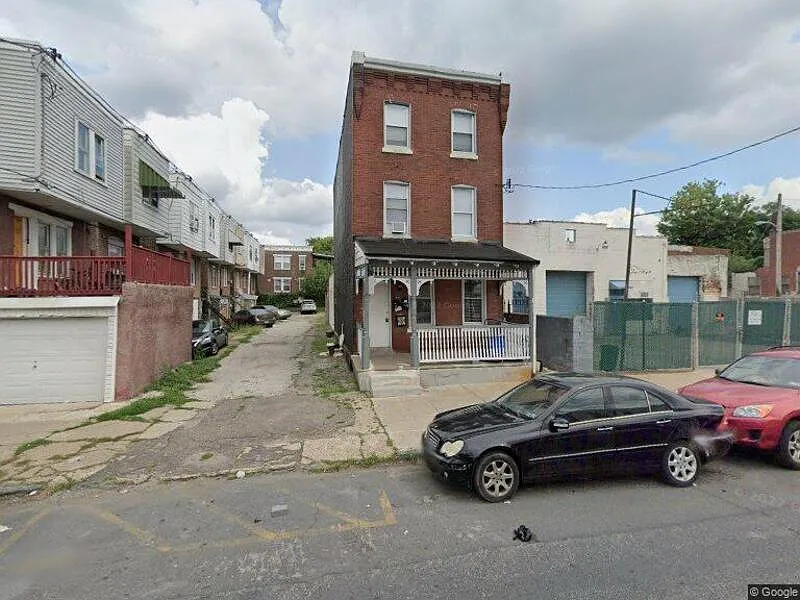 1 bed, 1.0 bath, 2080 sqft, $800 — Photo 2