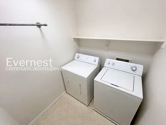11221 Salentino Ave — Photo 15