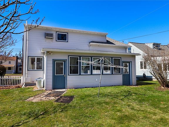 4th image of 36 Pyrex St