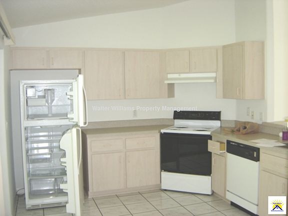 5th image of 54A Plainview Dr
