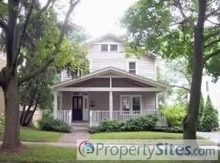 122 N Julian St, Naperville, IL