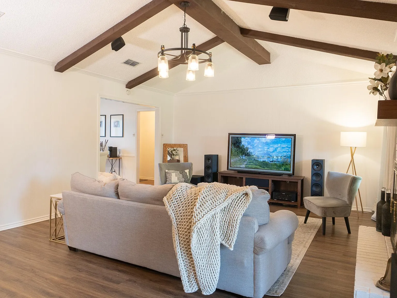 3 bed, 1790 sqft, $1,850 — Photo 3