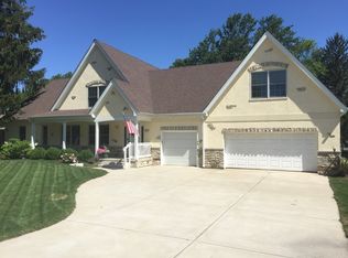 716 Hitchcock Ave, Lisle, IL 60532