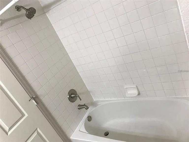 304 E South St #1020 — Photo 14