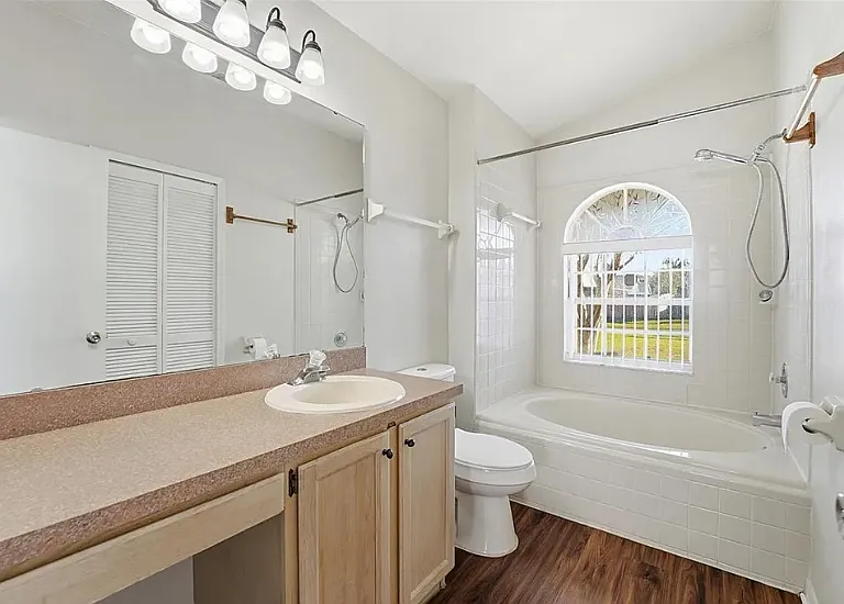 938 River Wind Ave — Photo 5