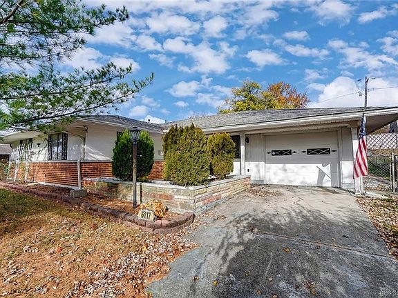 3rd image of 6117 Holbrook Dr