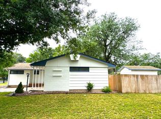 502 Aullwood Rd, Salina, KS 67401