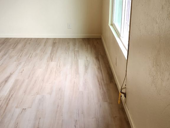 3rd image of 2707 Pixie Dr