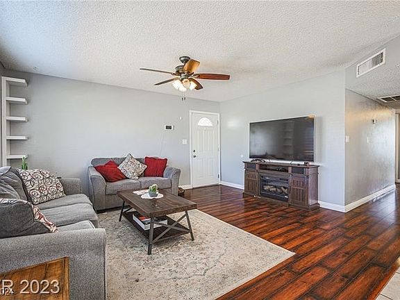 4th image of 4725 Terra Linda Ave
