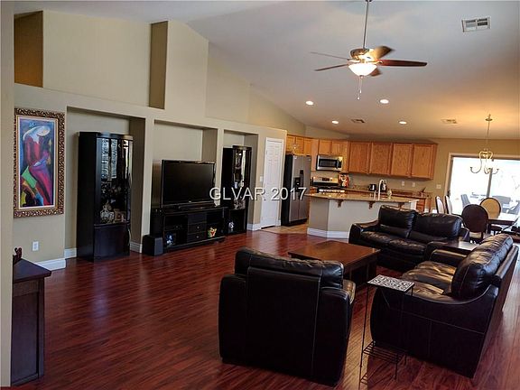 4th image of 522 Canyon Falls Way
