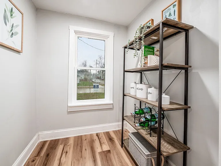 501 Oak St — Photo 14