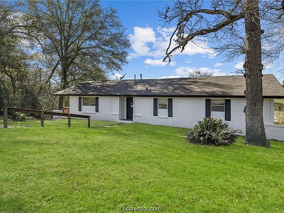 2nd image of 50 Post Oak