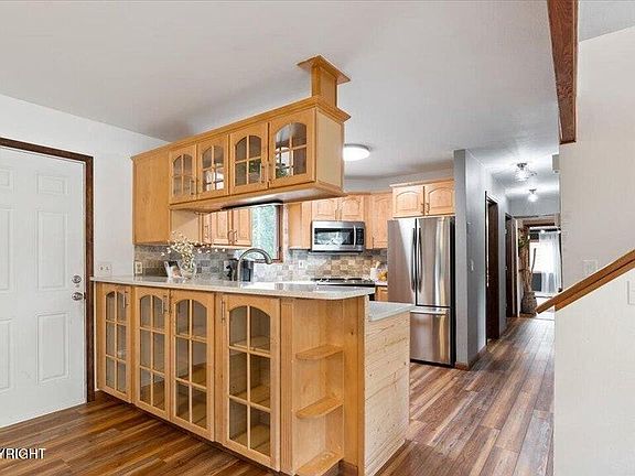 5th image of 20933 River Park Dr