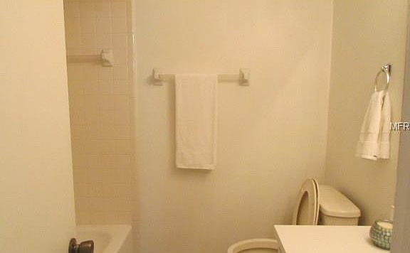4th image of 1017 Wainright Dr