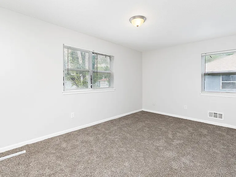 221 E Washington St #A — Photo 13